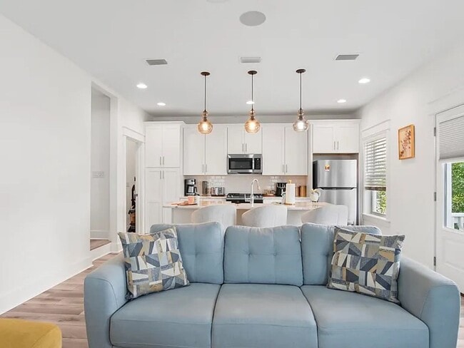 Photo - 4 bedroom Fully Furnished