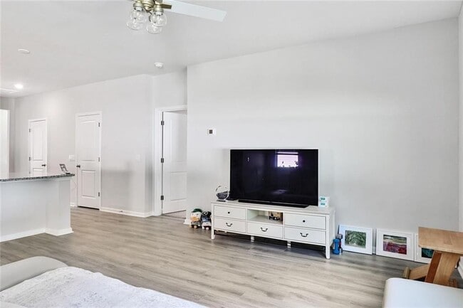 301 Merganser Dr