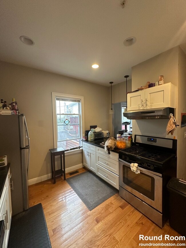 Photo - 171 Walnut St Apartments Unit 2