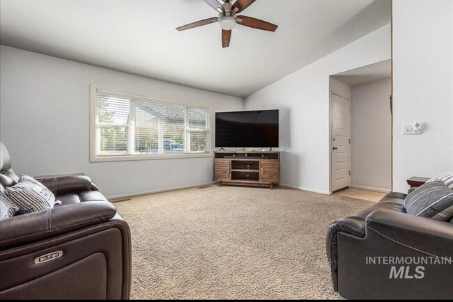 Photo - Abbey Cir