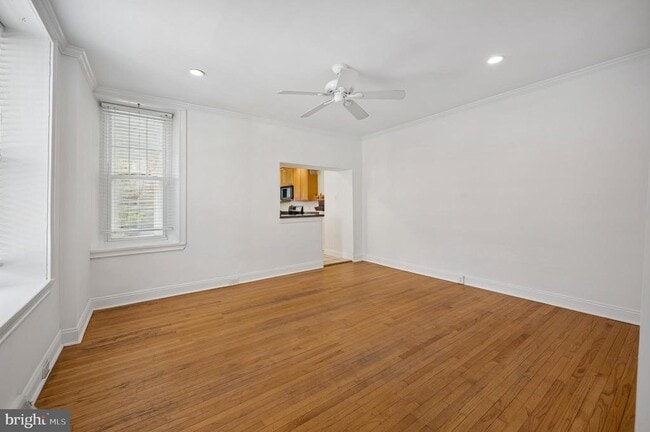 Photo - 447 Dupont St