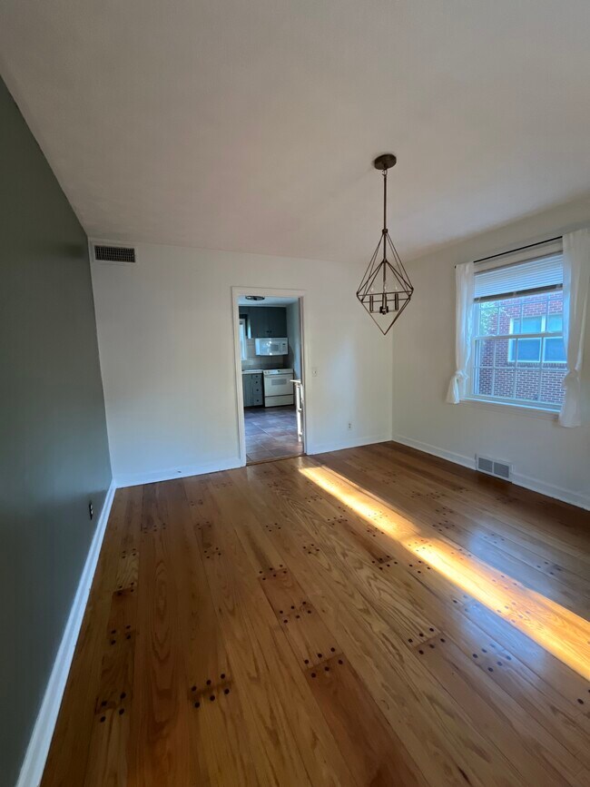 Photo - 510 Maple Dr