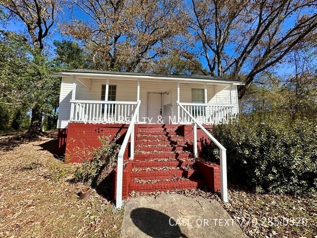 Building Photo - 909 Troup St