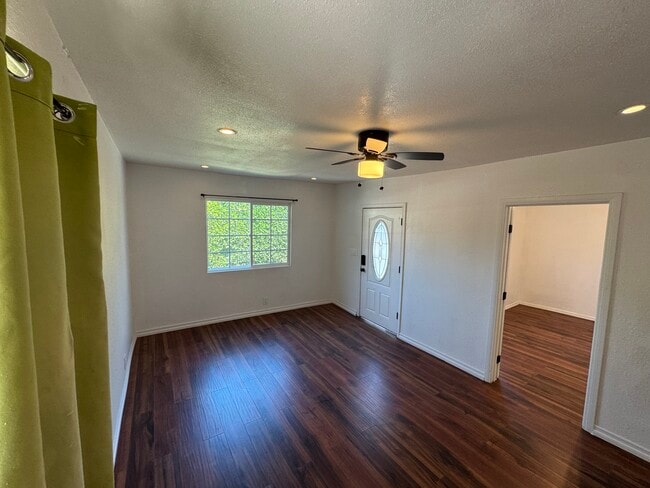 Living Area View - 526 Brooks Ave Unit Front Rental