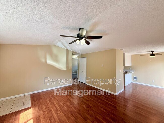 Photo - 900 Z St