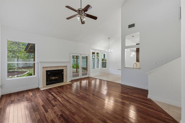 Photo - 9312 Roxanna Dr