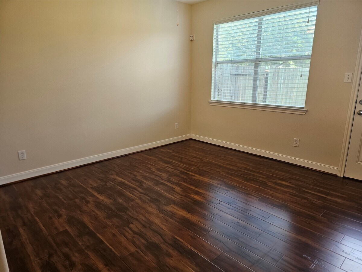Photo - 3217 Victorian Manor Ln