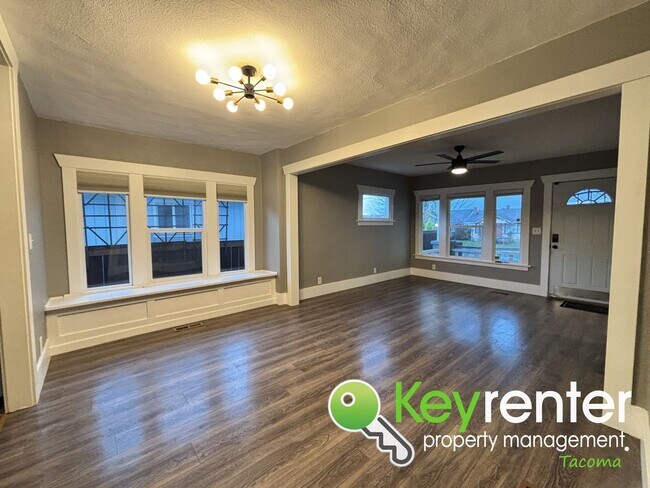 Photo - Cozy 4 Bedroom Tacoma Rental Home Near Lincoln District and Downtown