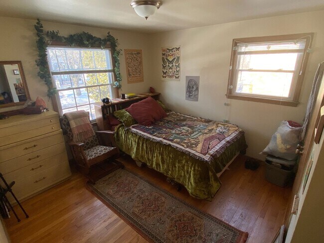 Photo - 3700-3702 N Morris Blvd Unit Upper