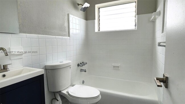 Photo - 934 Meridian Ave Unit 2