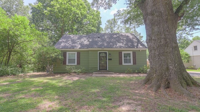Photo - 1020 W Main St