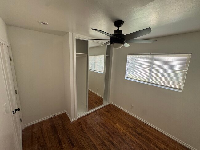 2837 Huron St Unit 2837 1/2
