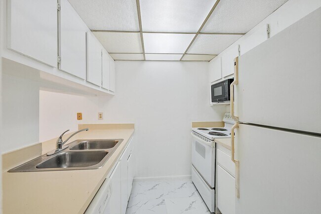 Photo - 1854 Abbey Rd Unit 202