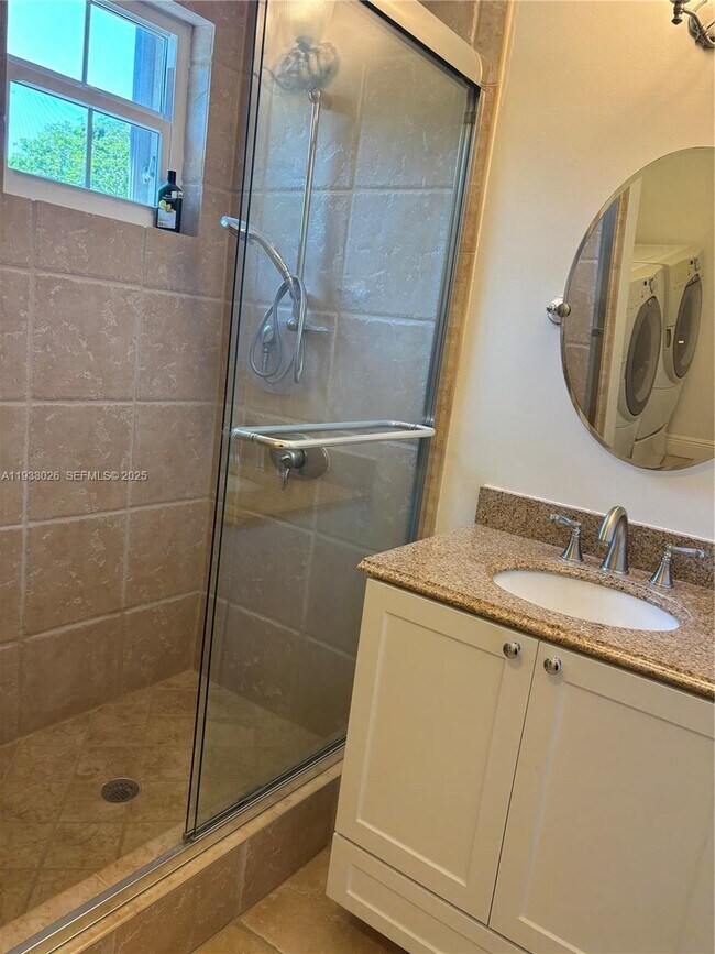 Photo - 10520 SW 153rd Ct Unidad 1