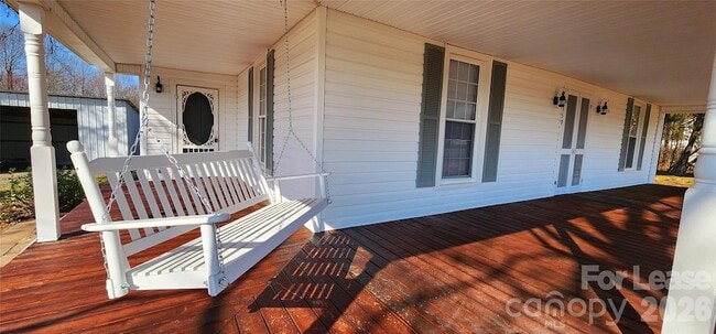 Photo - 359 Flat Rock Rd