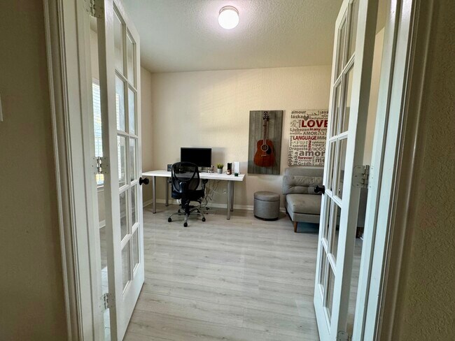 Photo - 247 Posey Pass