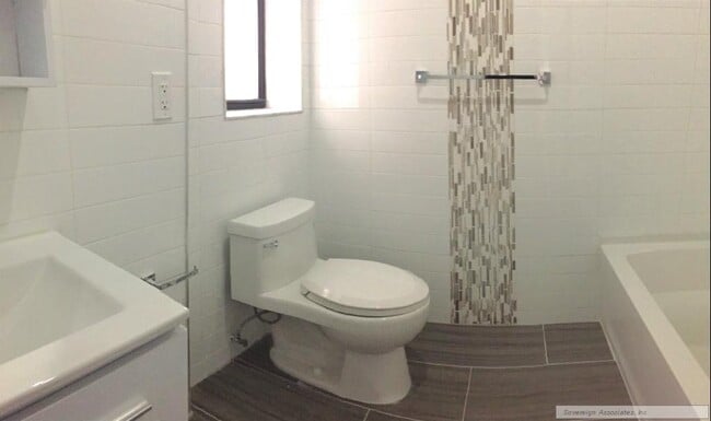 Photo - 4230 Broadway Unit 2B