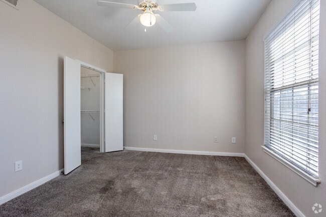 1BR, 1BA - 709SF - Bedroom - St. Augustine Estate Apartments