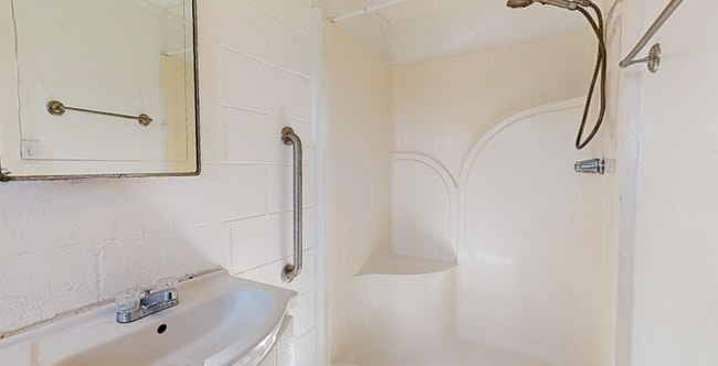 Photo - 95 Lake Park Dr