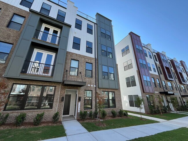 Photo - **OFFERING FIRST MONTH'S RENT FREE, $200 MOVE IN PROMOTION & WAIVED APPLICATION FEES** New Constr...