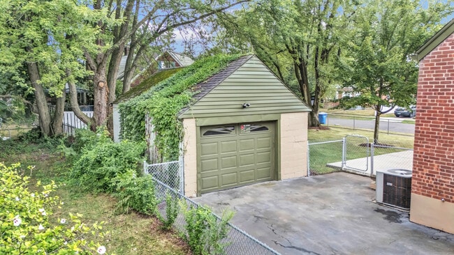 Photo - 116 Morse St