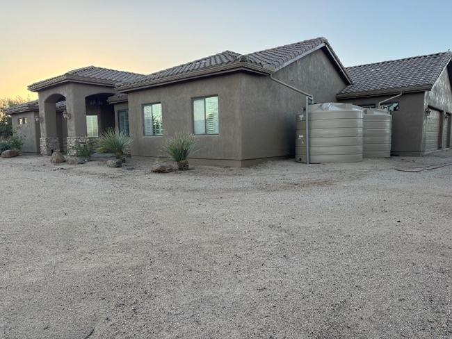 Building Photo - 14032 E Cavedale Dr Rental
