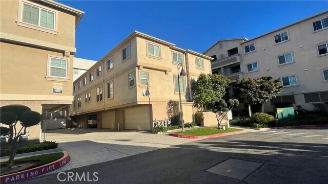 Photo - 1425 Lomita Blvd Townhome