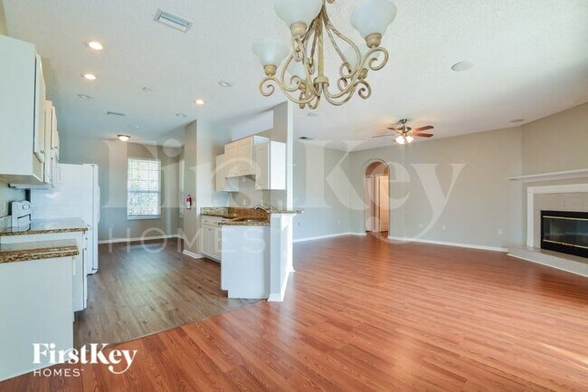 533 Terranova Cir