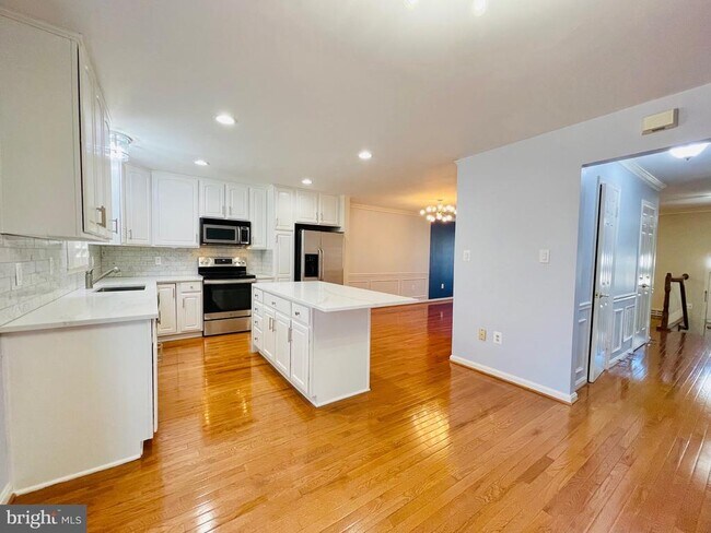 2003 Gallows Tree Ct