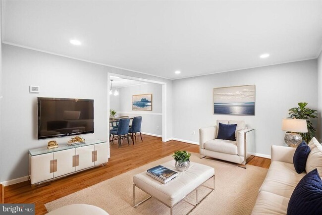 Building Photo - 8300 White Star Ct