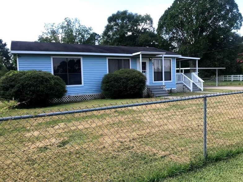 62 Laurel Ct