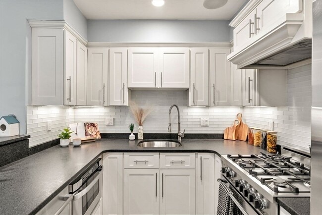 Photo - 12 Mohawk St Unit 9