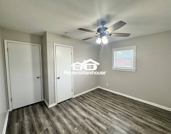 Photo - 114 NW College Ave