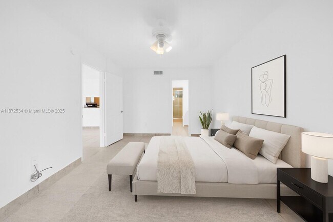 Photo - 3181 SW 13th St Unidad 307