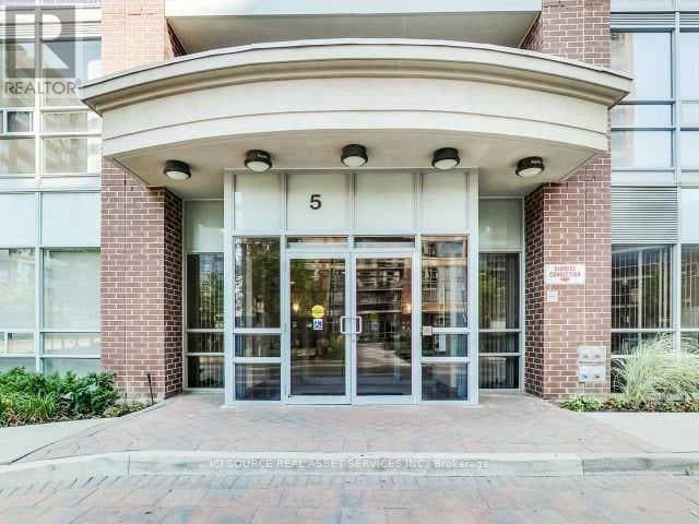 Photo - 5 Michael Power Pl Unité 704