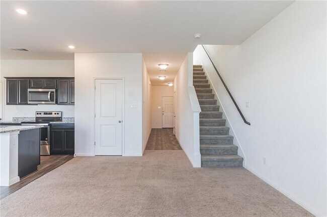 Photo - 113 Woodpecker Run Casa