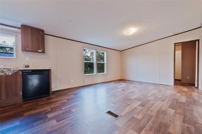 Photo - 1170 County Rd 603