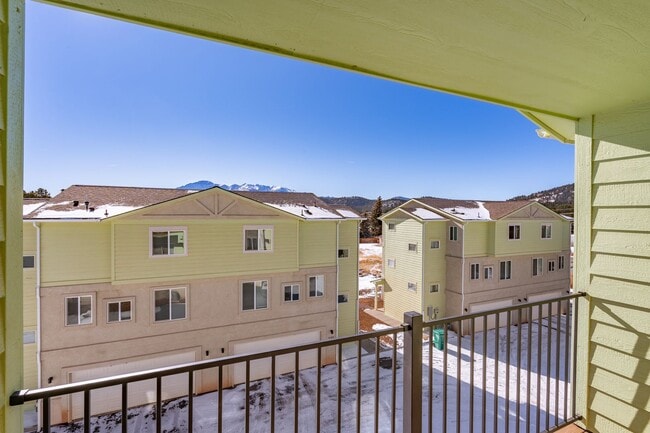 Photo - Great Location Woodland Park Townhome!