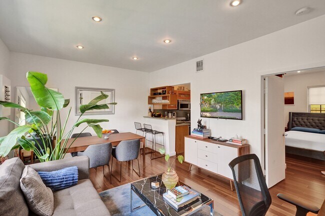 Photo - 815 Euclid Ave Unit # 8