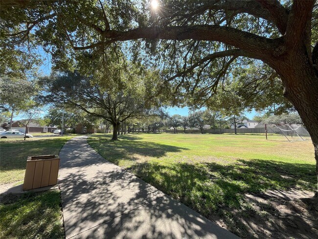 Photo - 2903 Surrey Trail Ln