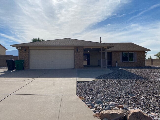 Building Photo - Rio Rancho 4/bd 2/ba 3/CG Views Rental