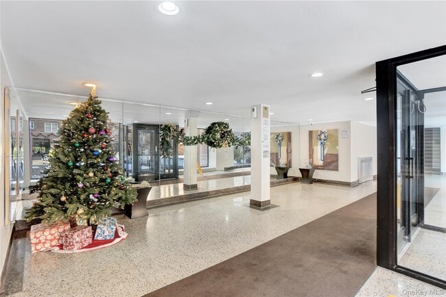 Photo - 105-24 64th Rd