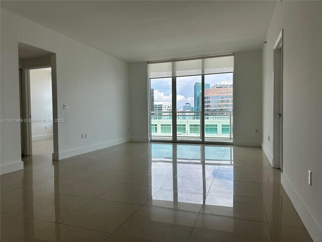 Photo - 950 Brickell Bay Dr Unit 3804
