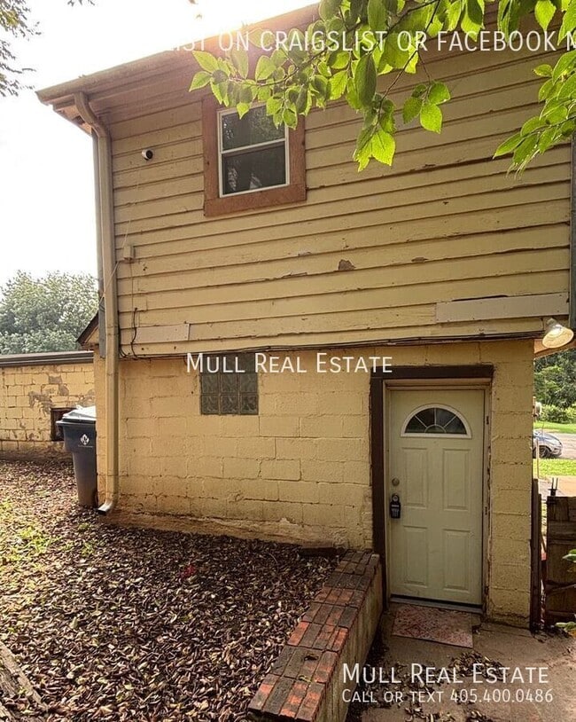 Building Photo - 502 1/2 N Wentz Street- Rental