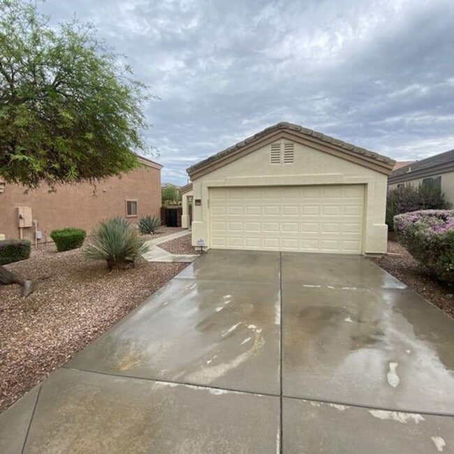 Building Photo - 864 S 239th Ln