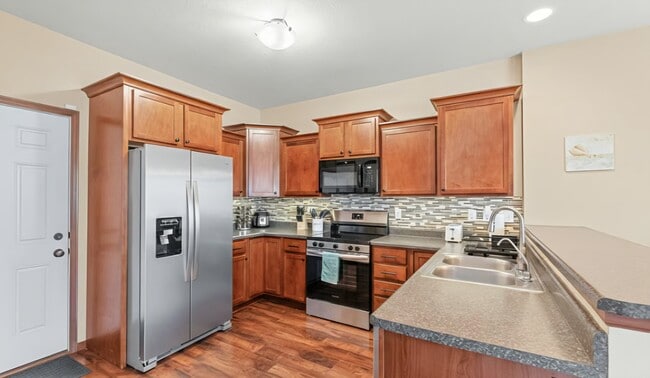 Photo - 1795 Sara Ct