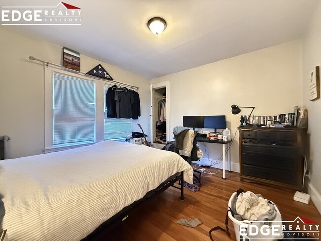 Photo - 19 Cresthill Rd Unit 1