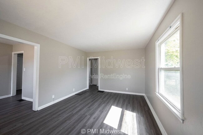 Photo - 1937 King Ave