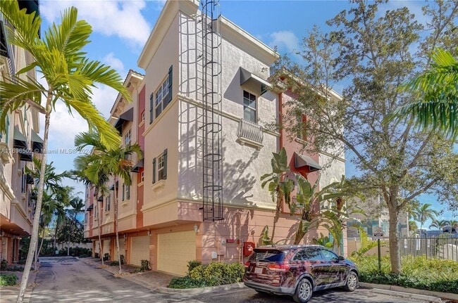 Photo - 1033 NE 17th Way Unit #901