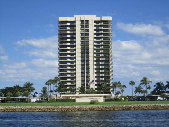 Photo - 115 Lakeshore Dr Condominio Unidad 1948